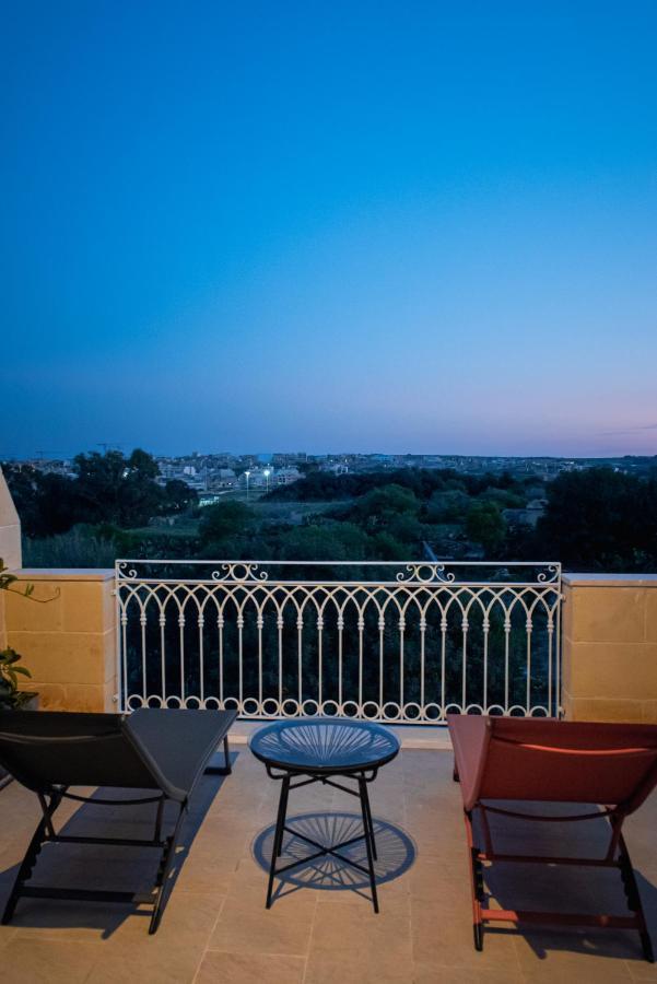 The Carob Tree Bed & Breakfast Victoria Dış mekan fotoğraf